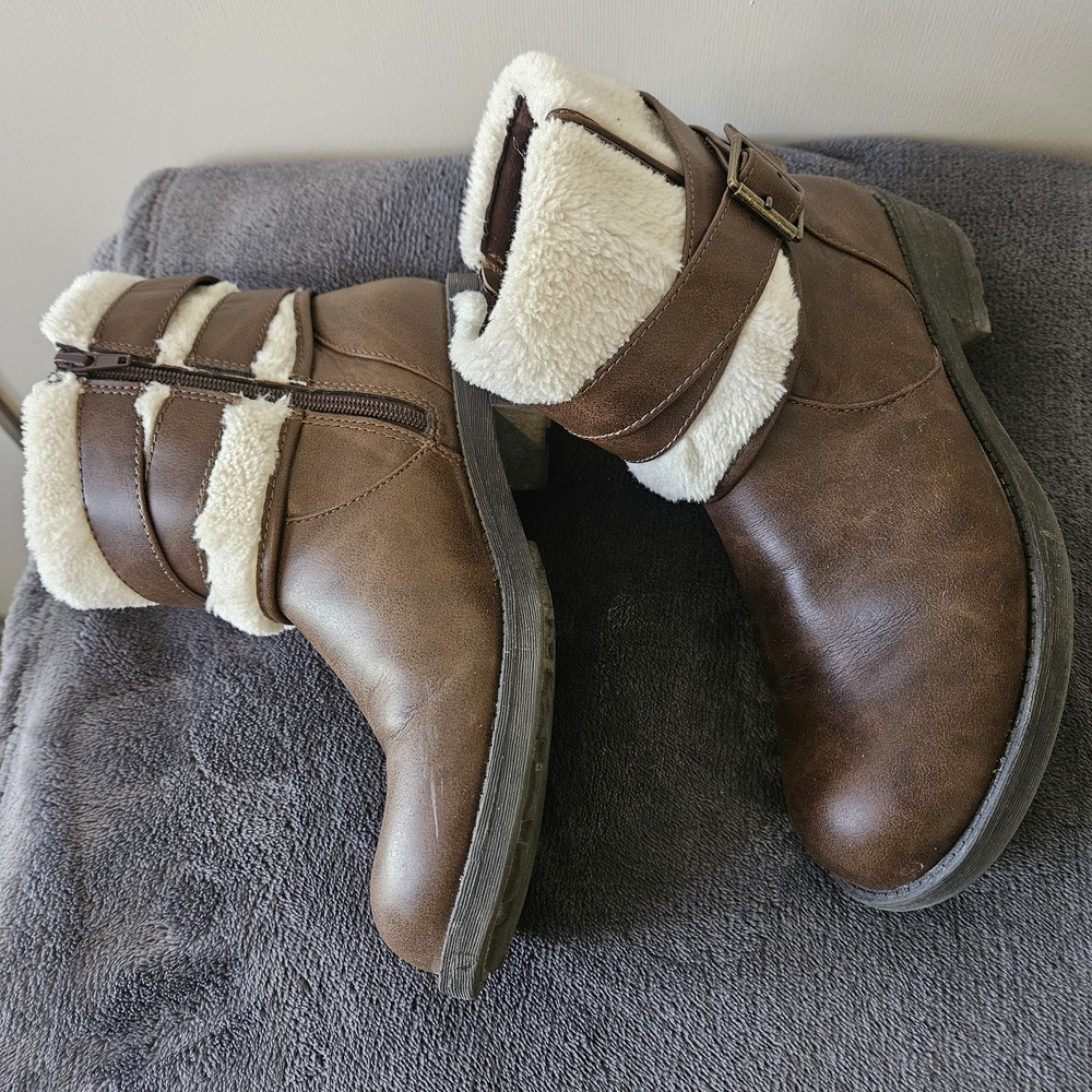 Rocket Dog Brown Faux-Shearling Ankle Boots - Picture 3 of 7